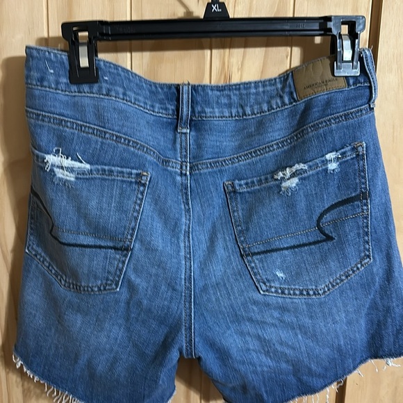 American Eagle Distressed Blue Denim Cutoff Shorts - Picture 4 of 5